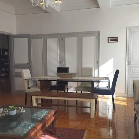 Chez Anne-marie Bourgeois *